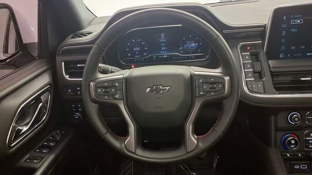 Used 2024 Chevrolet Suburban RST w/ Luxury Package image 31