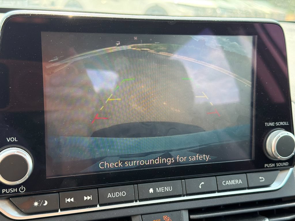 Used 2025 Nissan Altima 2.5 SV FWD image 29