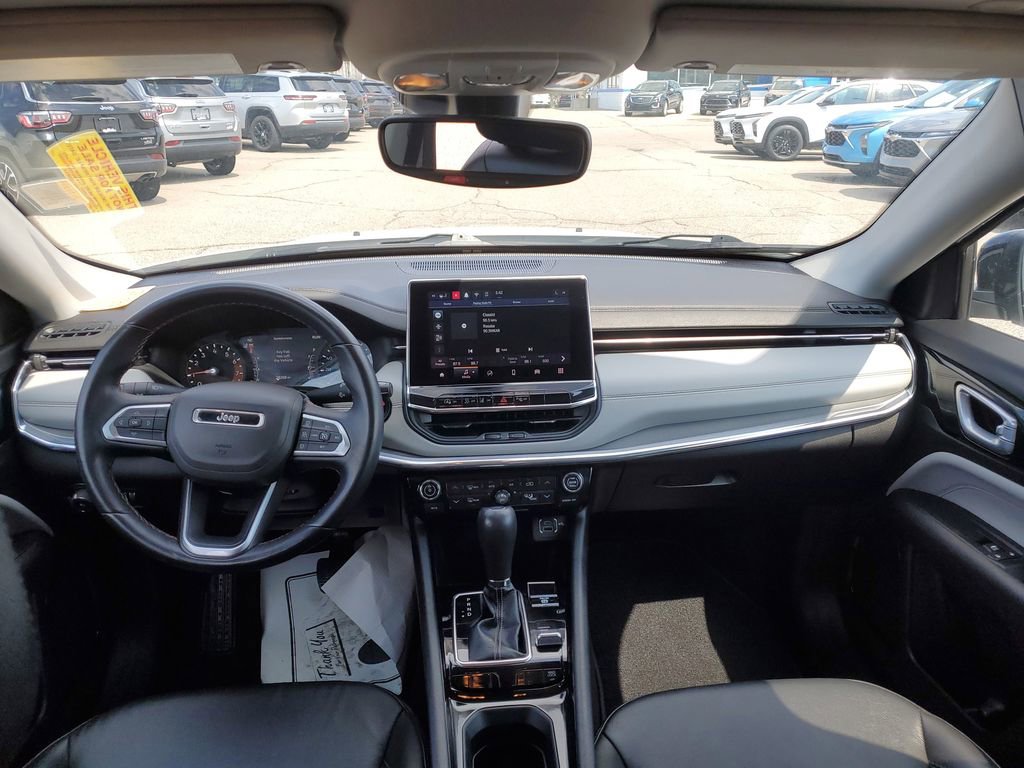 Used 2022 Jeep Compass Limited AWD/4WD image 24