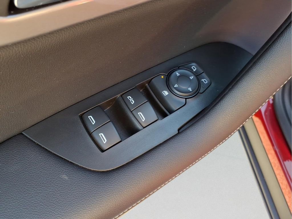 Certified 2024 Chevrolet Blazer LT w/ Convenience Package FWD image 18