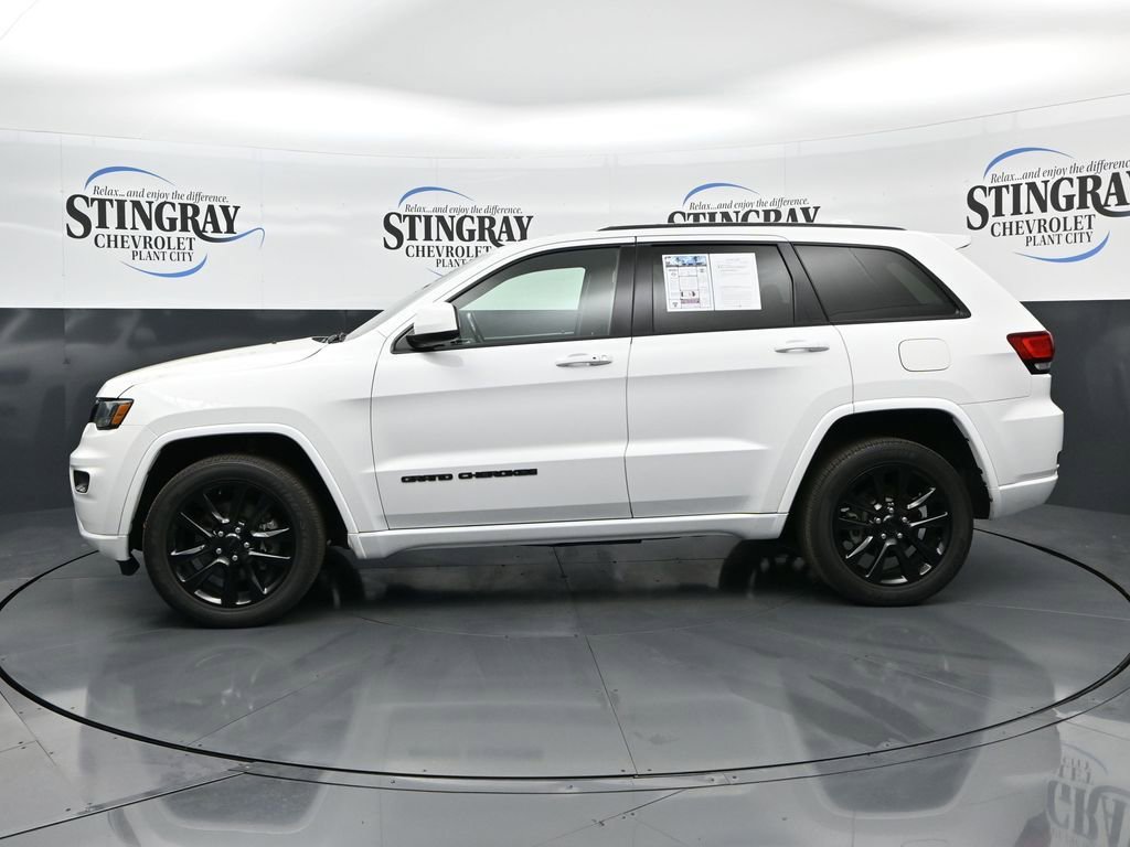 Used 2021 Jeep Grand Cherokee Laredo X image 4