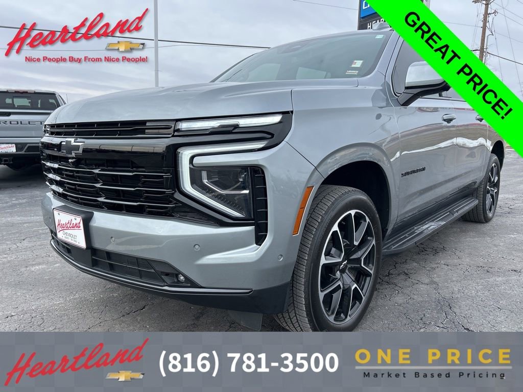 Used 2025 Chevrolet Suburban RST w/ Comfort Package AWD/4WD image 1
