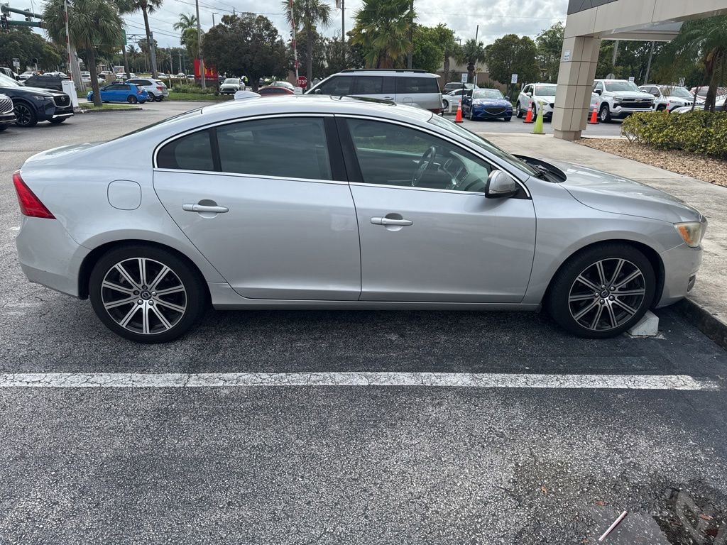 Used 2017 Volvo S60 T5 Inscription w/ Convenience Package AWD/4WD image 6