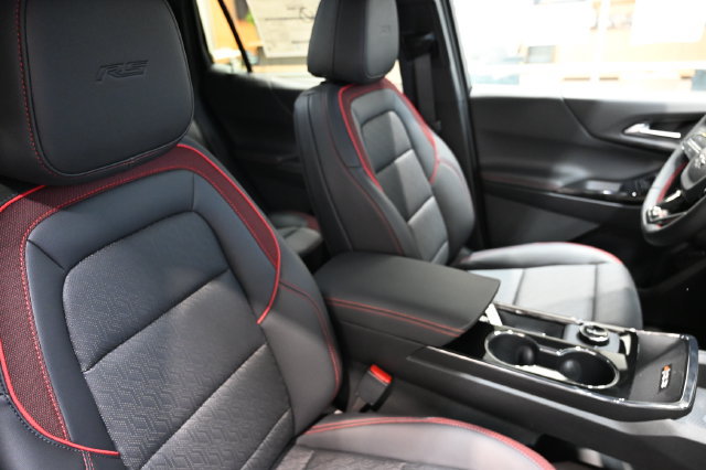 New 2027 Chevrolet Equinox RS FWD image 8