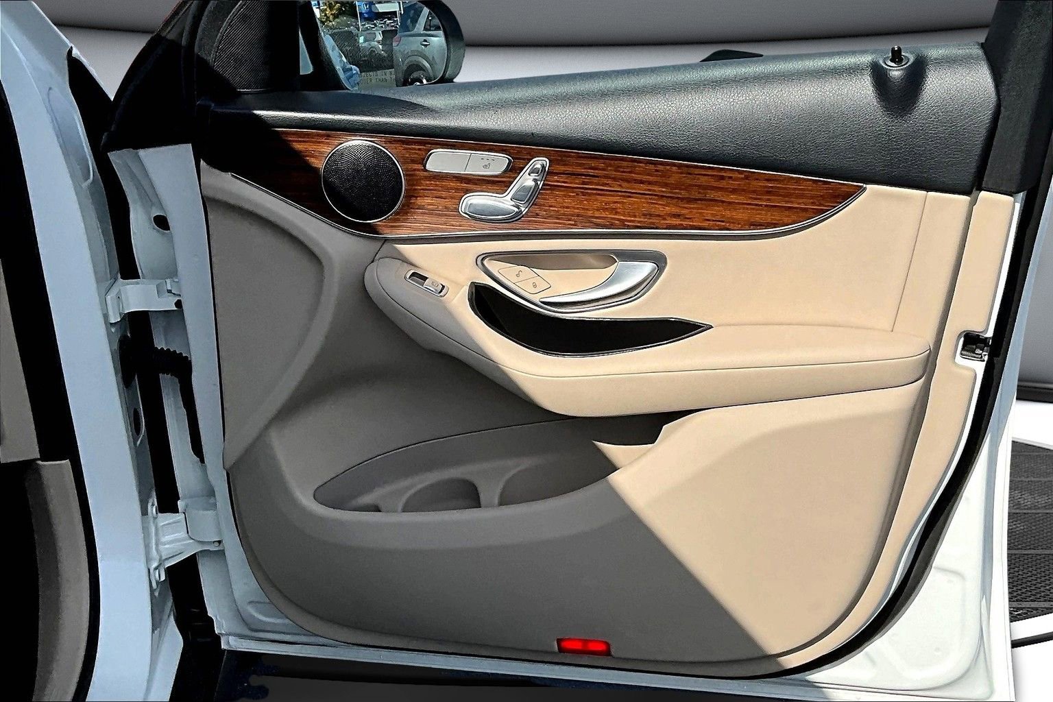 Used 2022 Mercedes-Benz GLC 300 4MATIC image 27