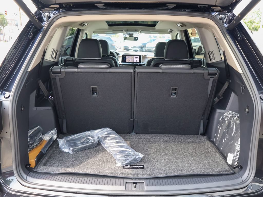 New 2026 Volkswagen Atlas SEL Premium R-Line AWD/4WD image 10
