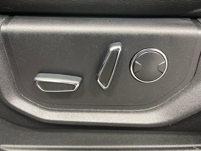 Used 2016 Ford F150 Lariat image 18