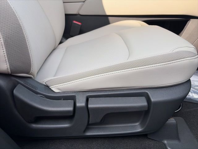 New 2026 Nissan Pathfinder SL image 21