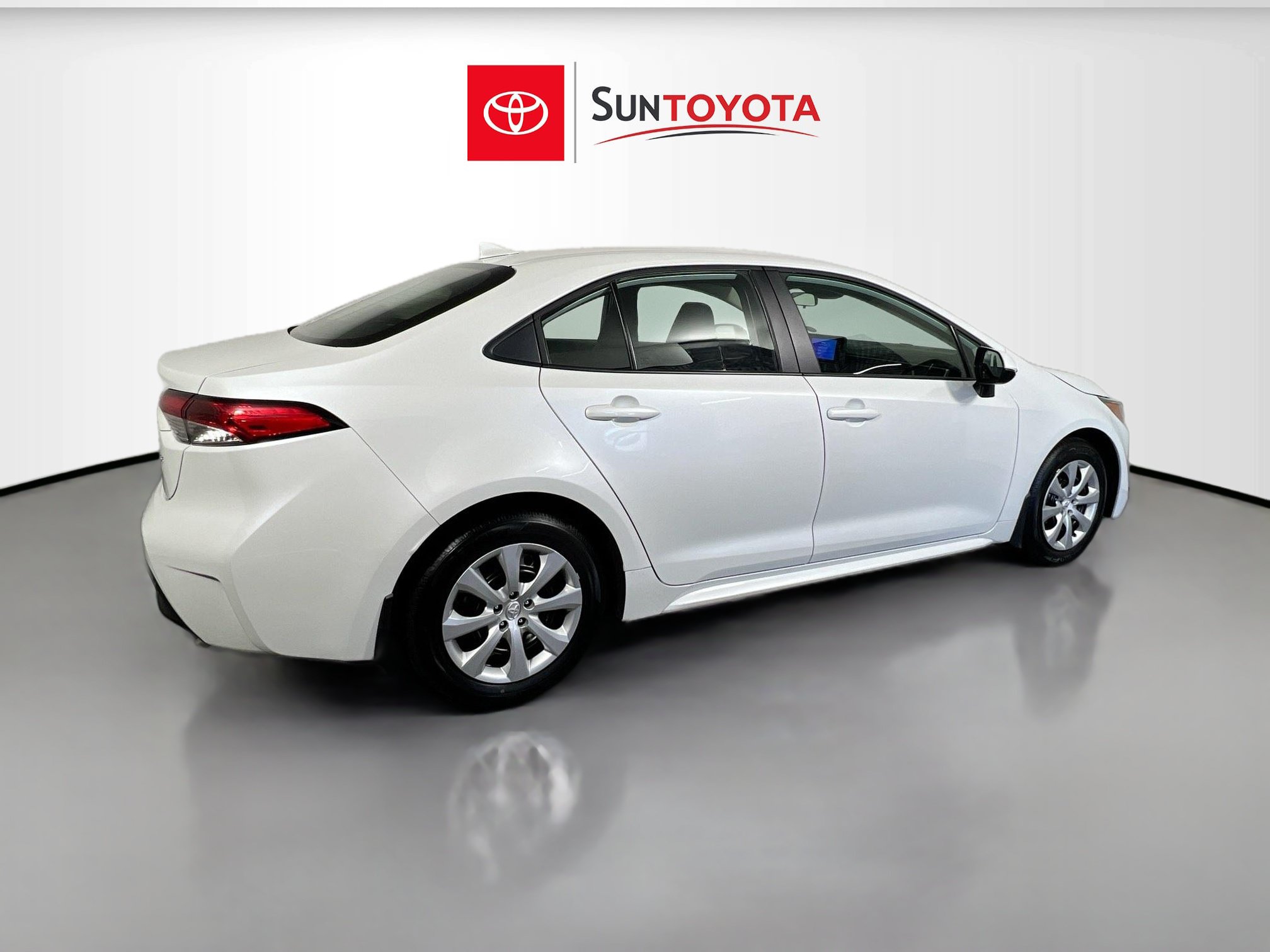 Used 2026 Toyota Corolla LE FWD image 4