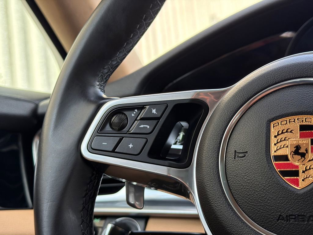 Used 2018 Porsche Panamera 4 w/ Premium Package Plus image 28