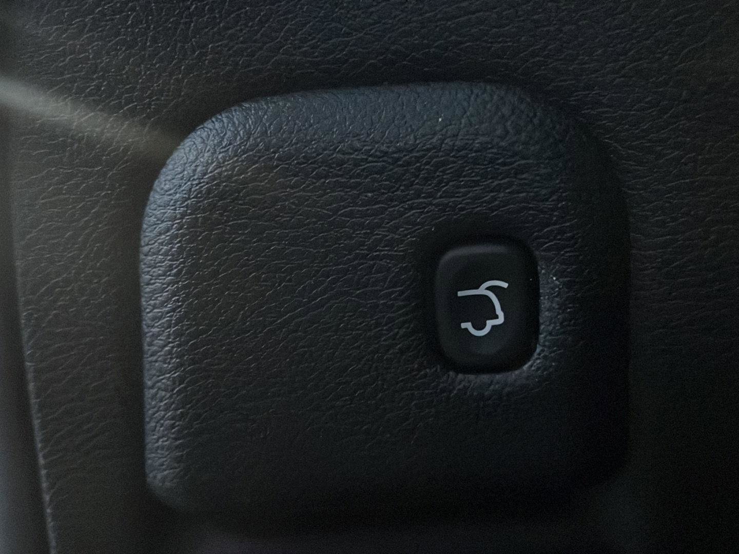 Used 2020 Jeep Grand Cherokee Limited w/ Trailer Tow Group IV image 19