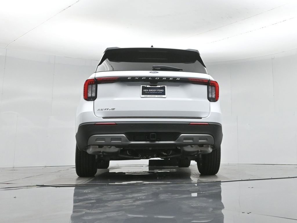 New 2026 Ford Explorer Active RWD image 45