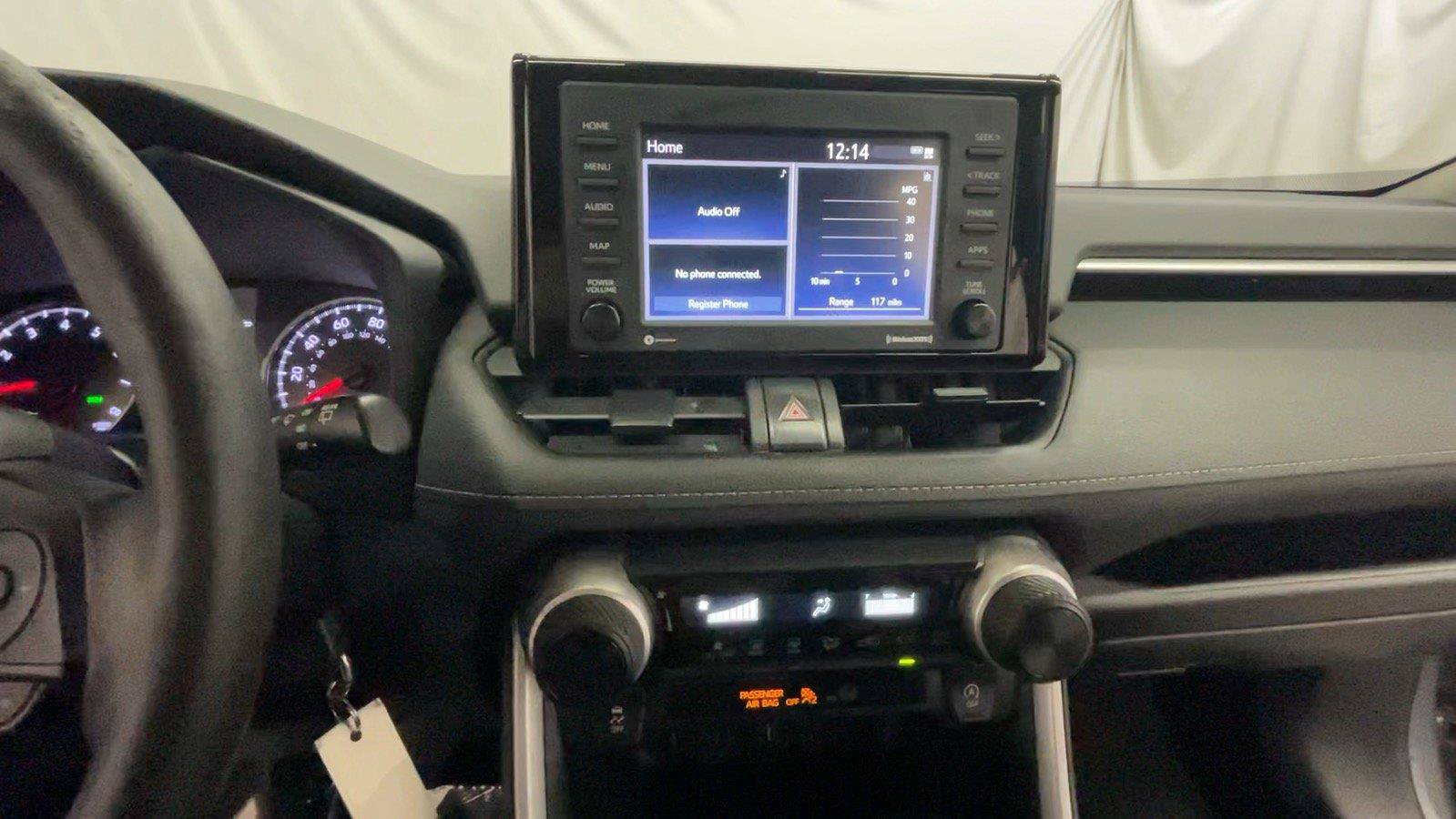 Used 2022 Toyota RAV4 LE AWD/4WD image 38