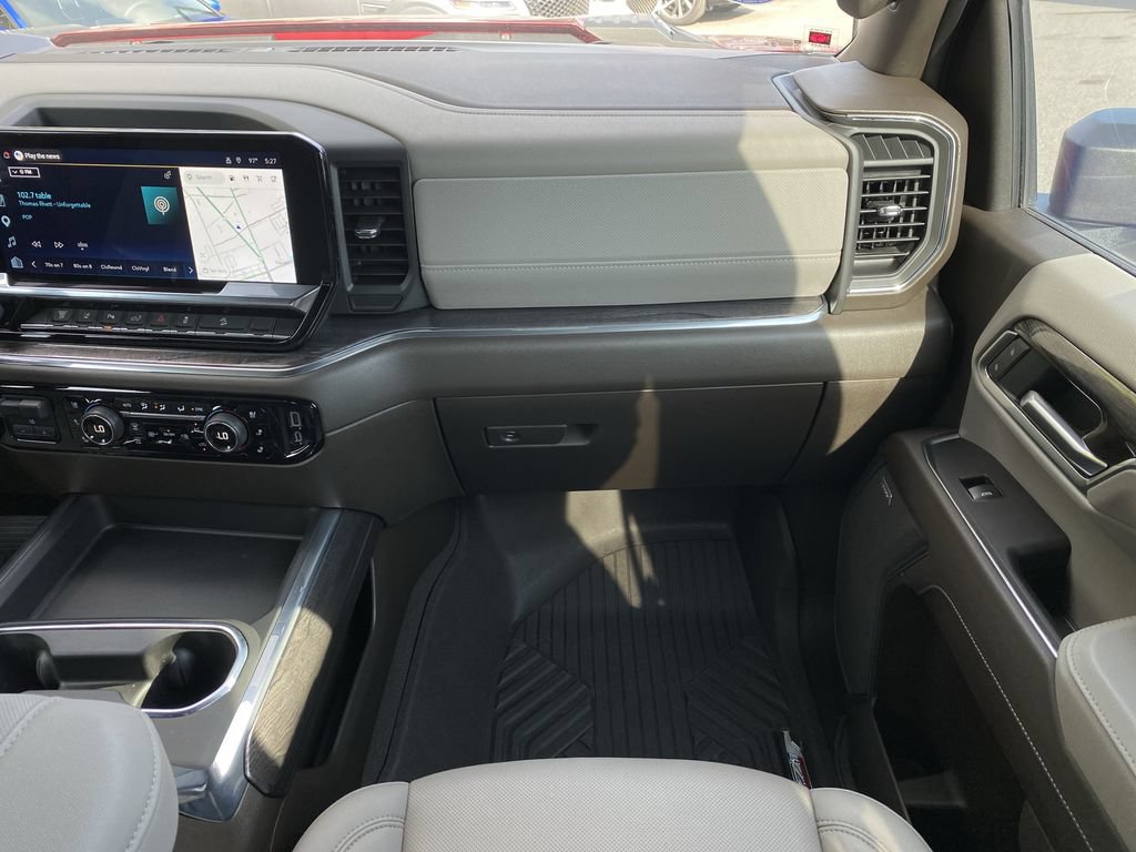Used 2025 Chevrolet Silverado 2500 LTZ w/ LTZ Premium Package AWD/4WD image 16