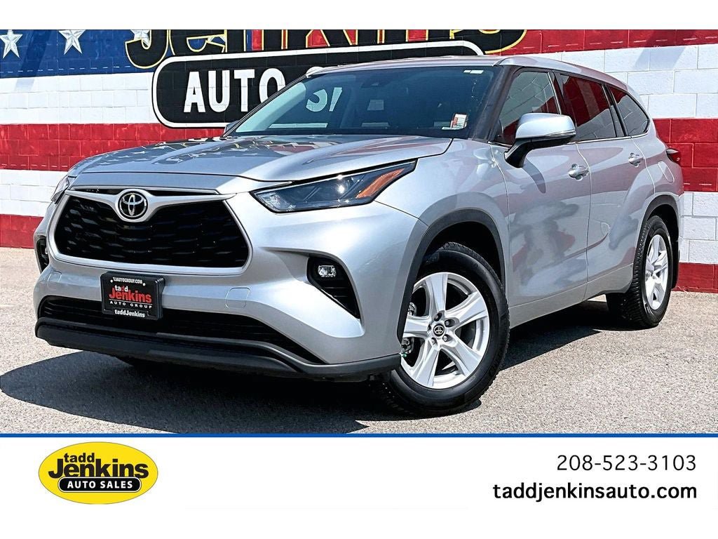 Used 2022 Toyota Highlander LE AWD/4WD video 1
