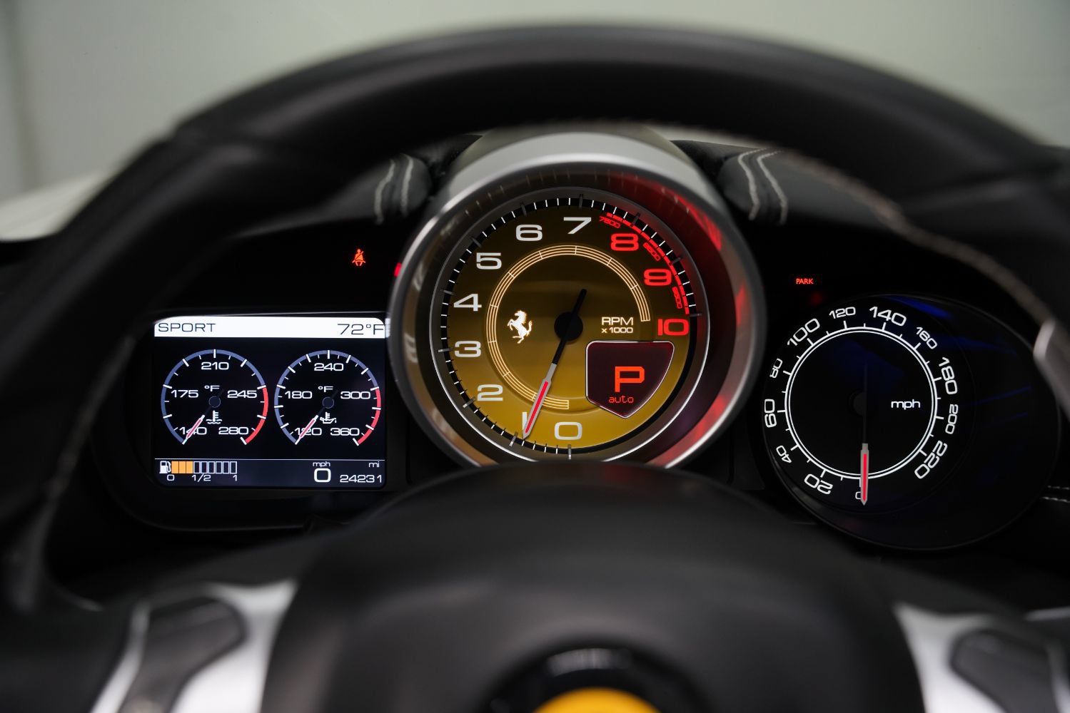 Used 2016 Ferrari California T RWD image 46
