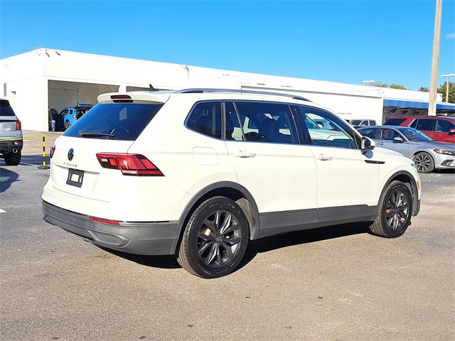 Used 2023 Volkswagen Tiguan SE image 6