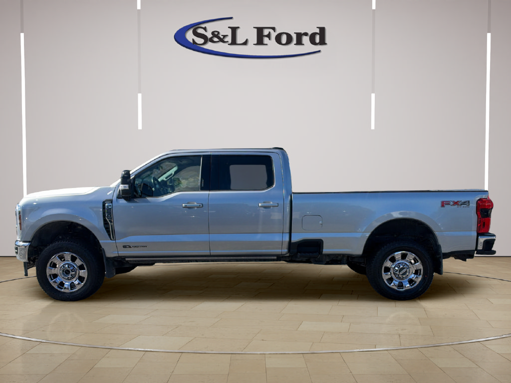 Certified 2024 Ford F250 Lariat w/ Lariat Ultimate Package AWD/4WD image 3