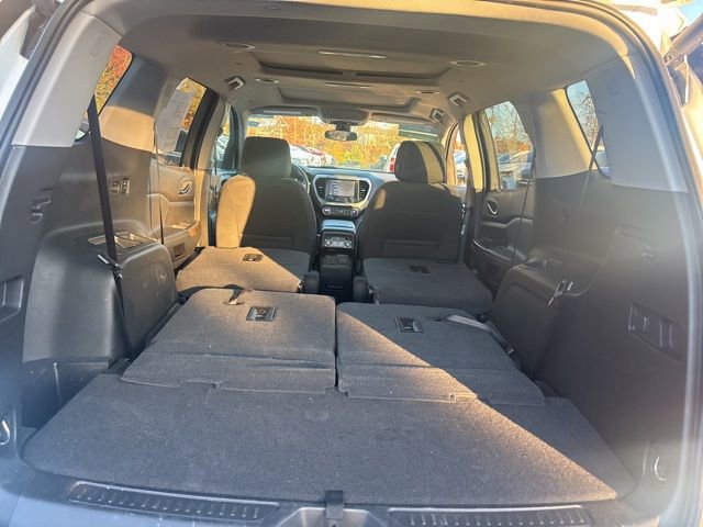 Used 2023 GMC Acadia SLE w/ Driver Convenience Package image 19