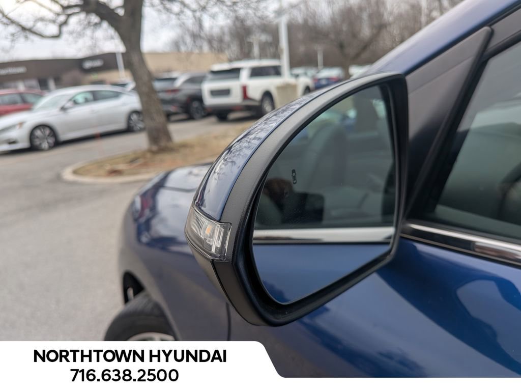 Used 2020 Hyundai Elantra Limited w/ Ultimate Package 03 image 43