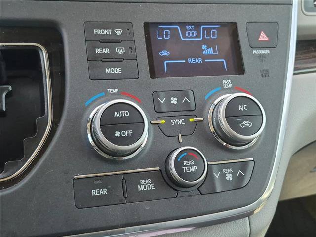 Used 2017 Toyota Sienna XLE w/ XLE Navigation Package FWD image 15