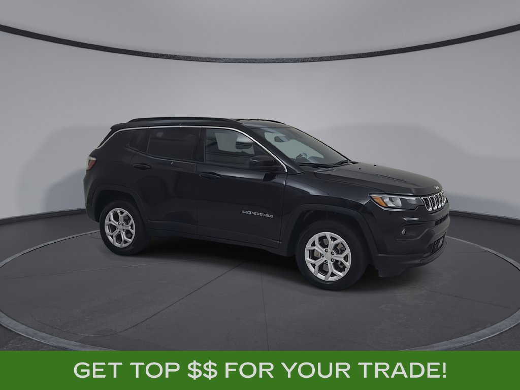 Certified 2024 Jeep Compass Latitude AWD/4WD image 2