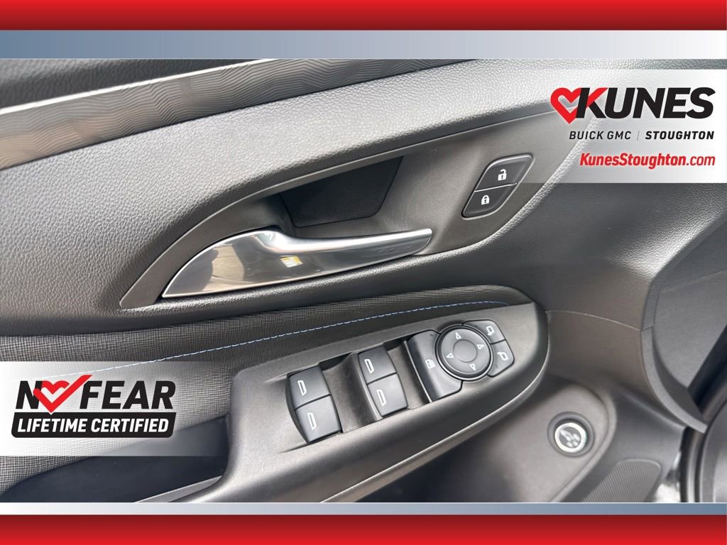 Used 2025 Buick Envista Sport Touring w/ Convenience I Package FWD image 23