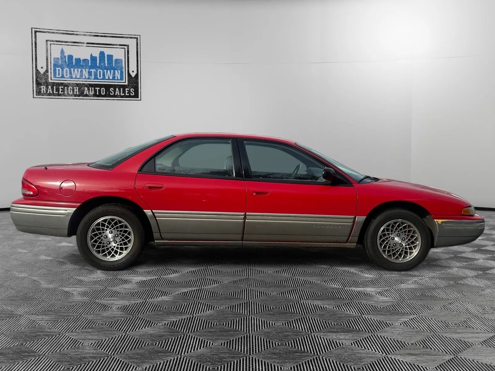Used 1994 Chrysler Concorde image 4