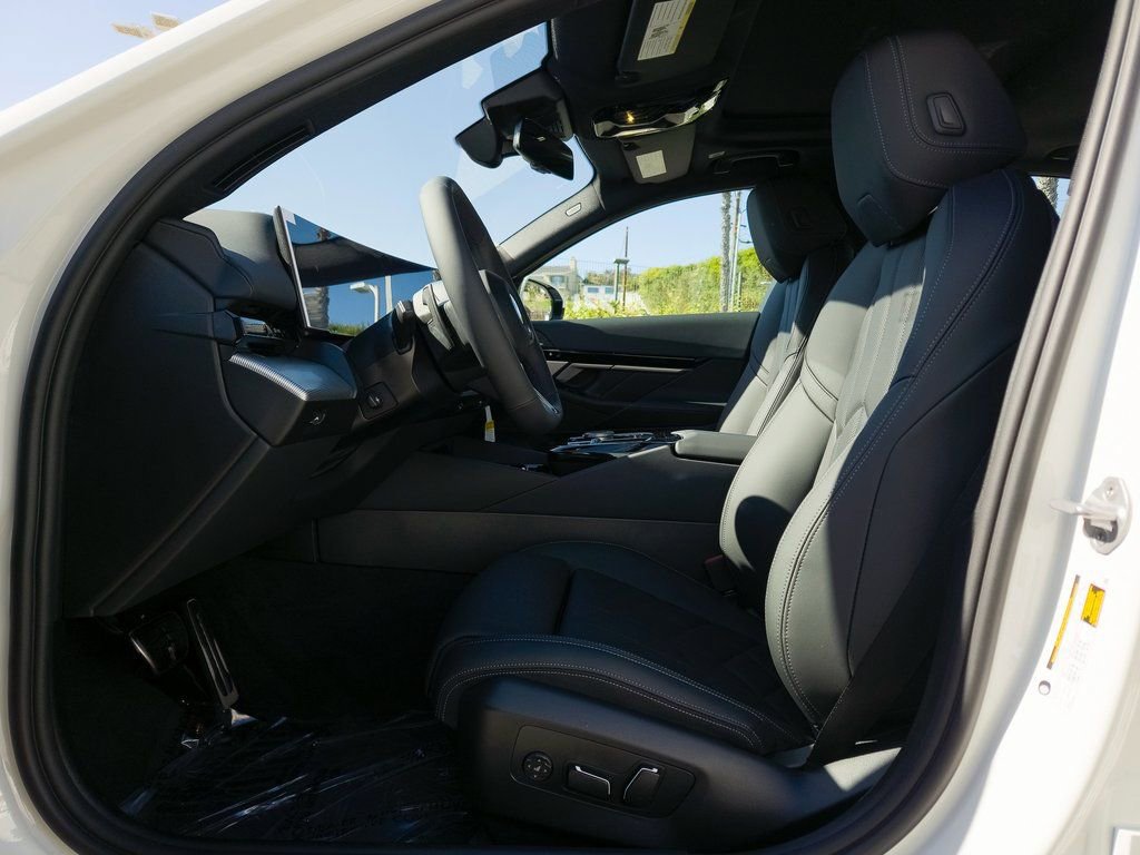 New 2026 BMW 530i w/ M Sport Package image 7