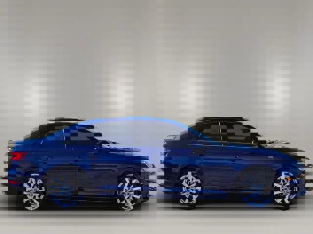 Used 2018 Audi A4 2.0T Premium w/ Convenience Package image 4