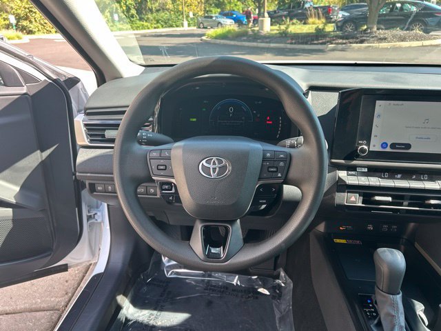 Used 2025 Toyota Camry LE FWD image 17