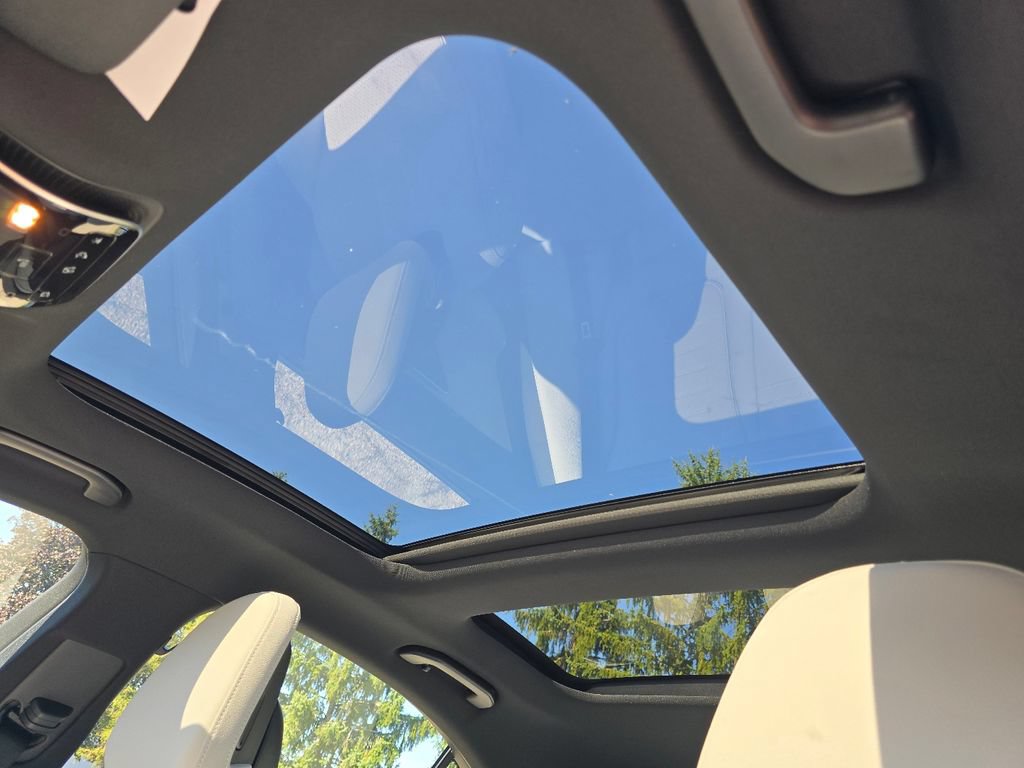 New 2026 Mercedes-Benz C 300 4MATIC Sedan image 3
