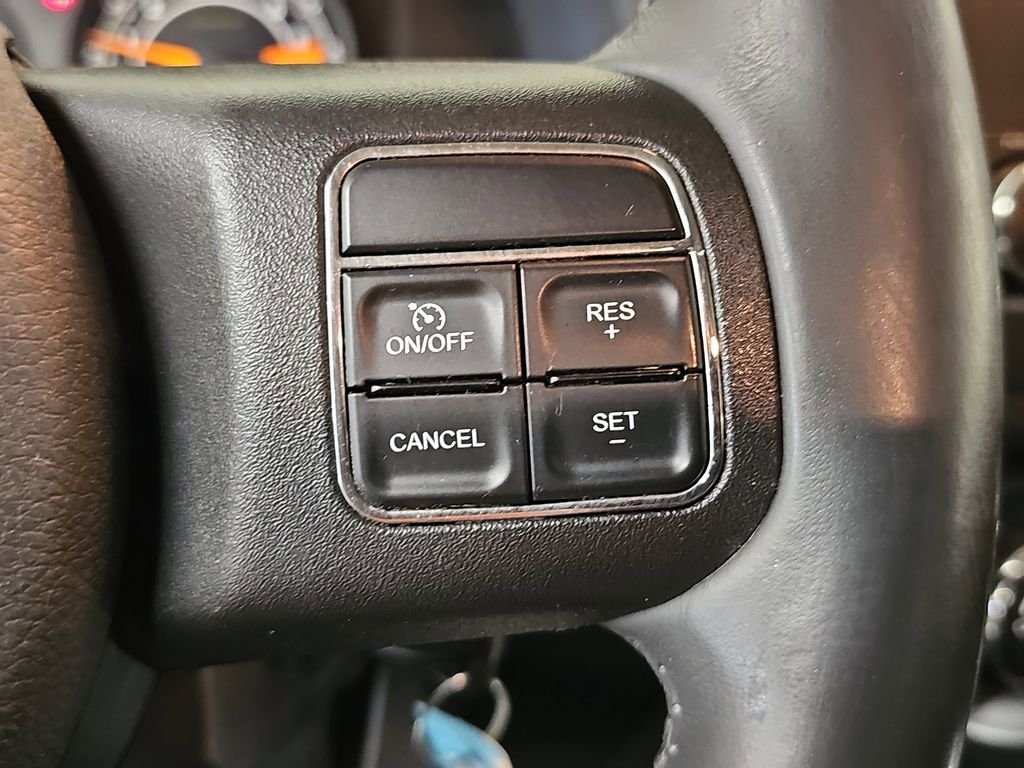 Used 2014 Jeep Patriot Latitude AWD/4WD image 20