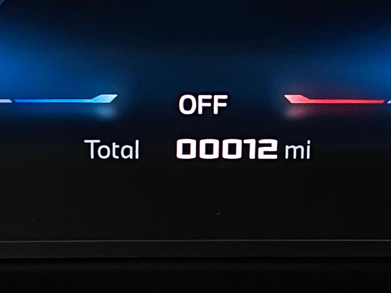 New 2026 BMW 440i xDrive Convertible w/ M Carbon Exterior Package image 18