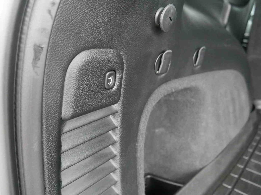 Used 2020 Jeep Grand Cherokee Altitude image 11