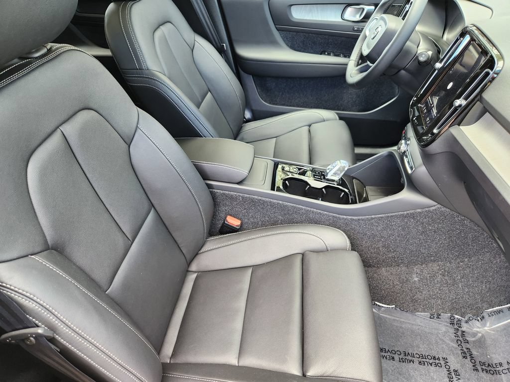 New 2026 Volvo XC40 B5 Ultra w/ Climate Package AWD/4WD image 5