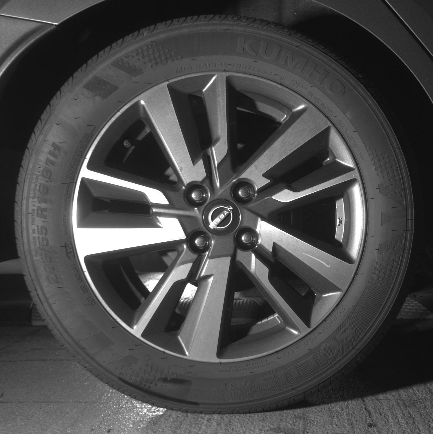 Used 2025 Nissan Versa SV FWD image 15