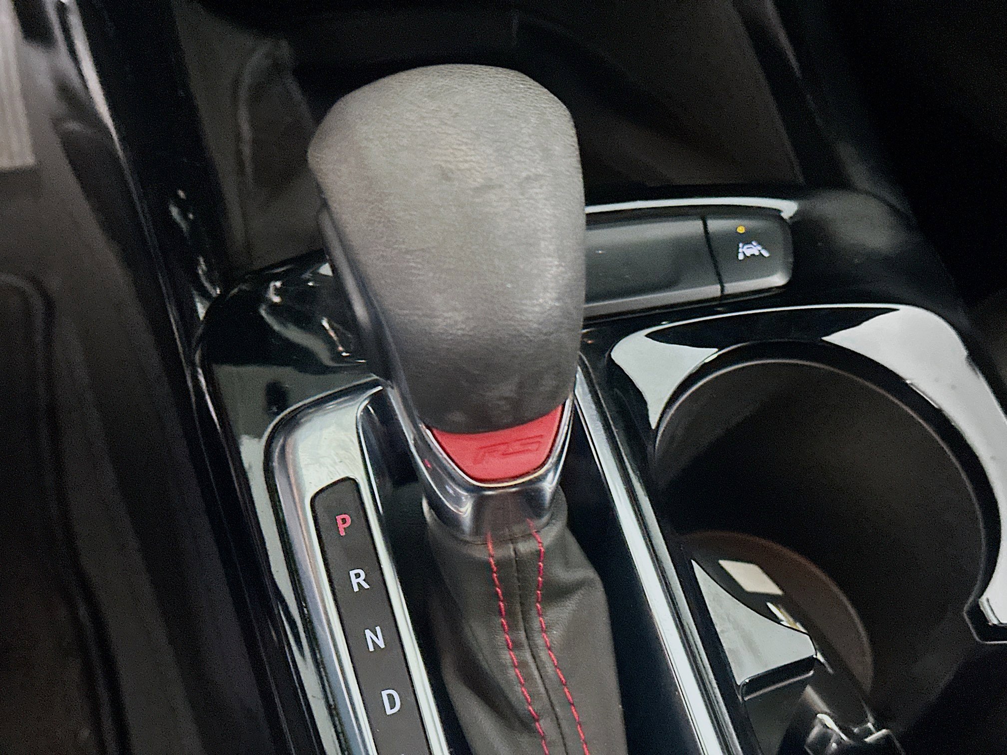 Used 2024 Chevrolet Trax RS w/ Sunroof Package image 24