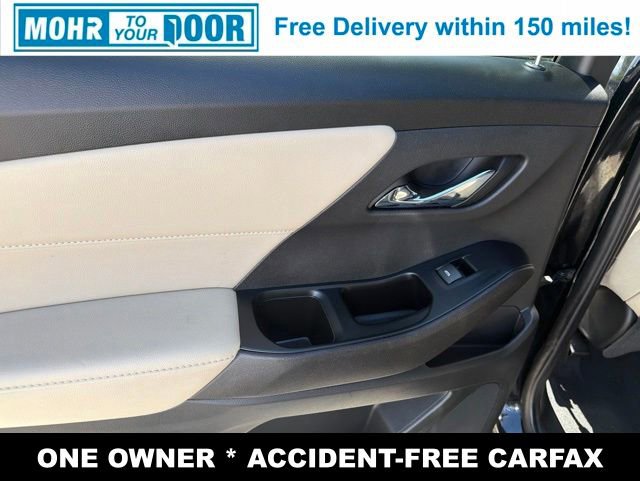 Used 2023 Chevrolet Traverse LS AWD/4WD image 25