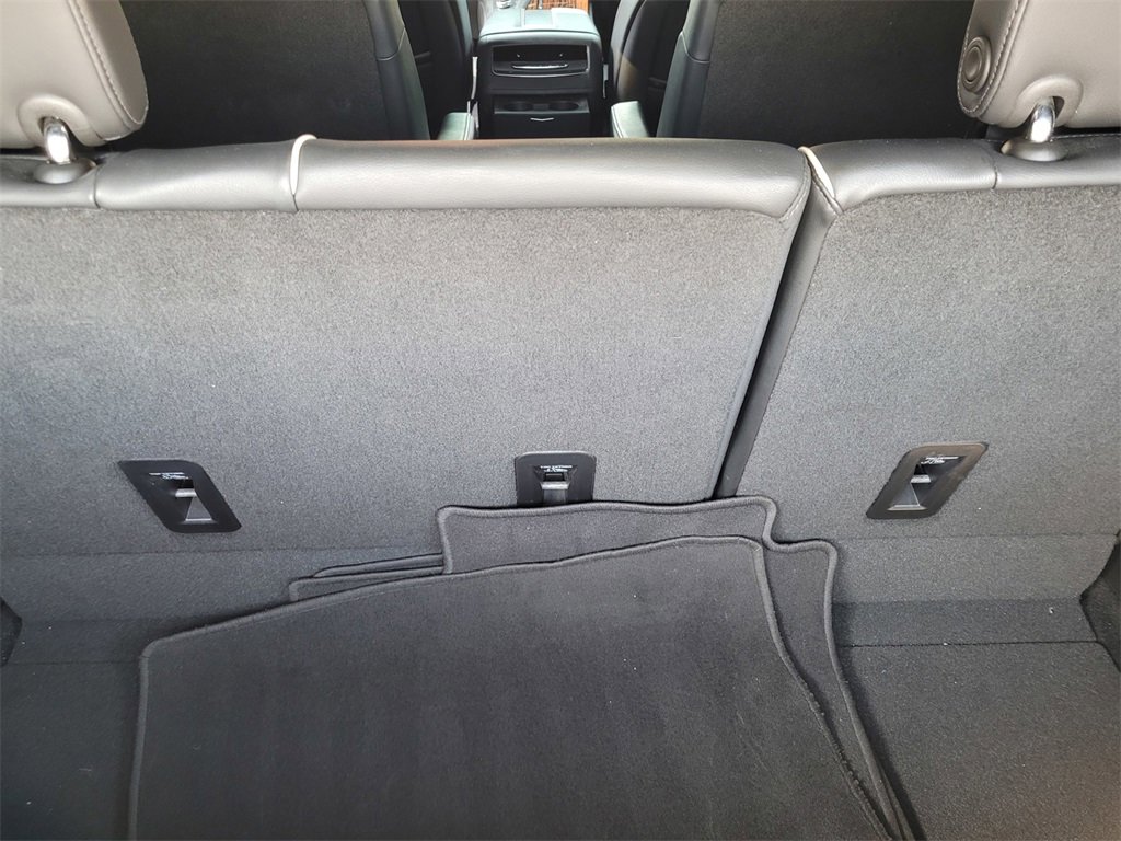 Used 2022 Cadillac Escalade Premium Luxury image 23