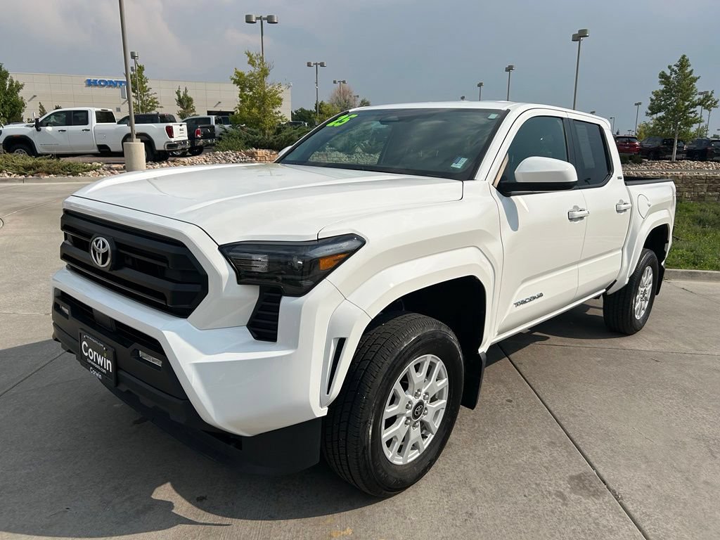Used 2025 Toyota Tacoma SR5 AWD/4WD image 3