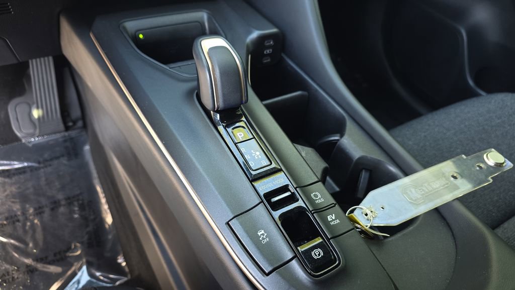 Used 2023 Toyota Crown XLE image 18