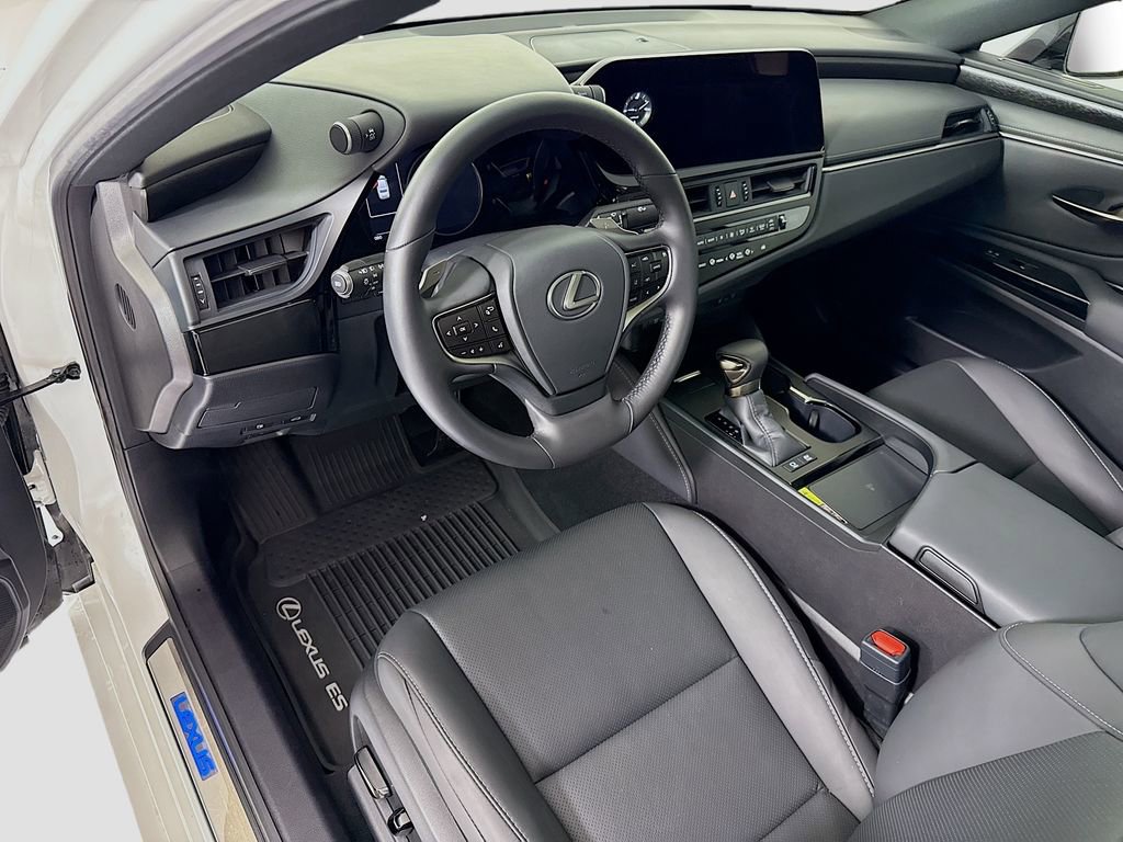 Certified 2025 Lexus ES 300h w/ Premium Package FWD image 9