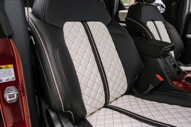 Used 2025 Ford Bronco Heritage Edition image 15