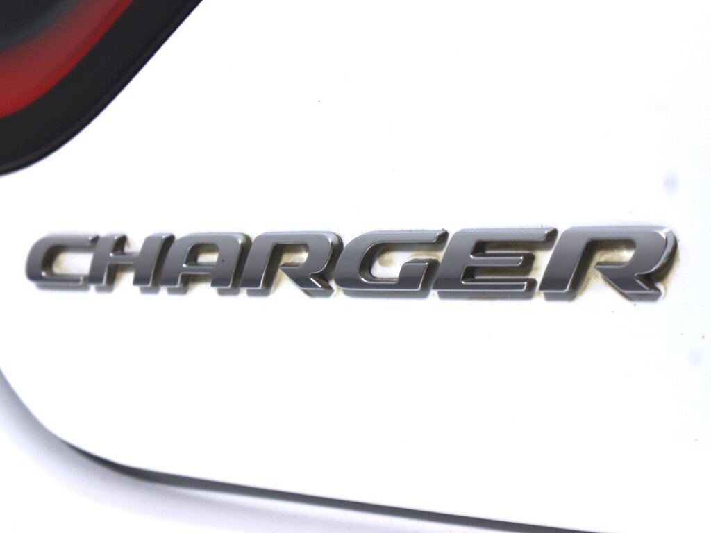 Used 2019 Dodge Charger SXT RWD image 31