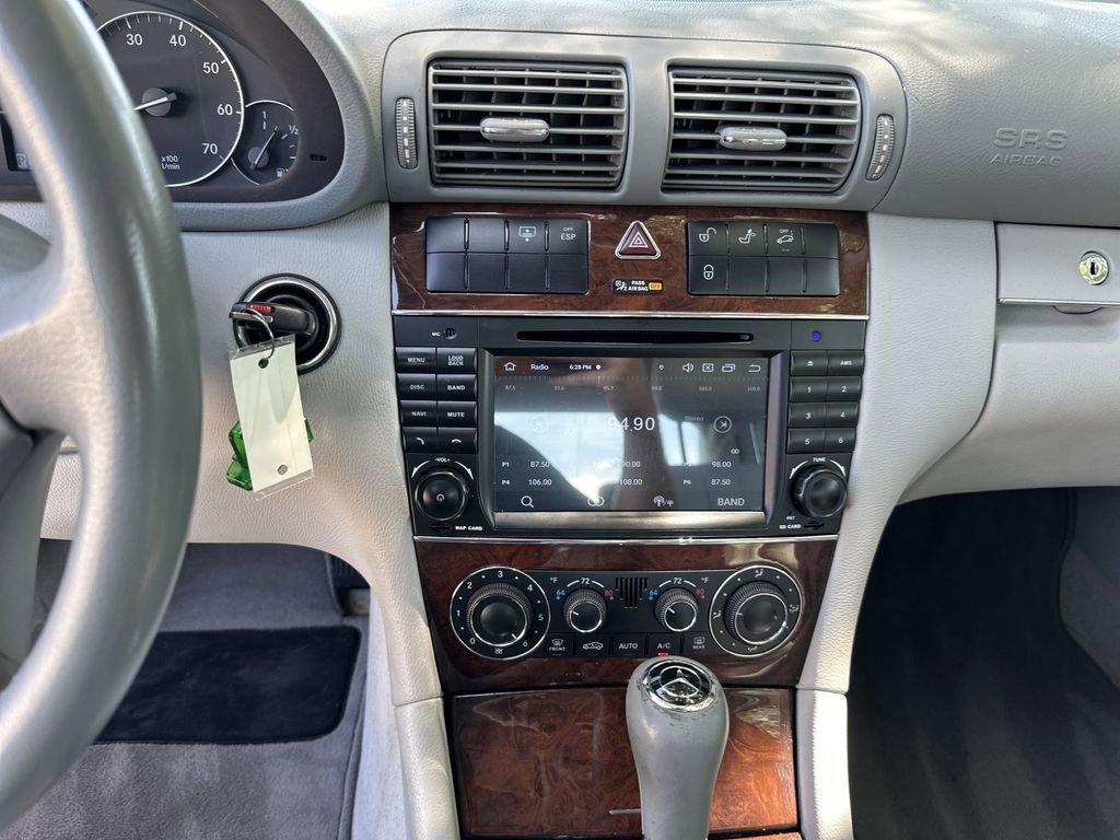 Used 2006 Mercedes-Benz C 350 Sedan image 21