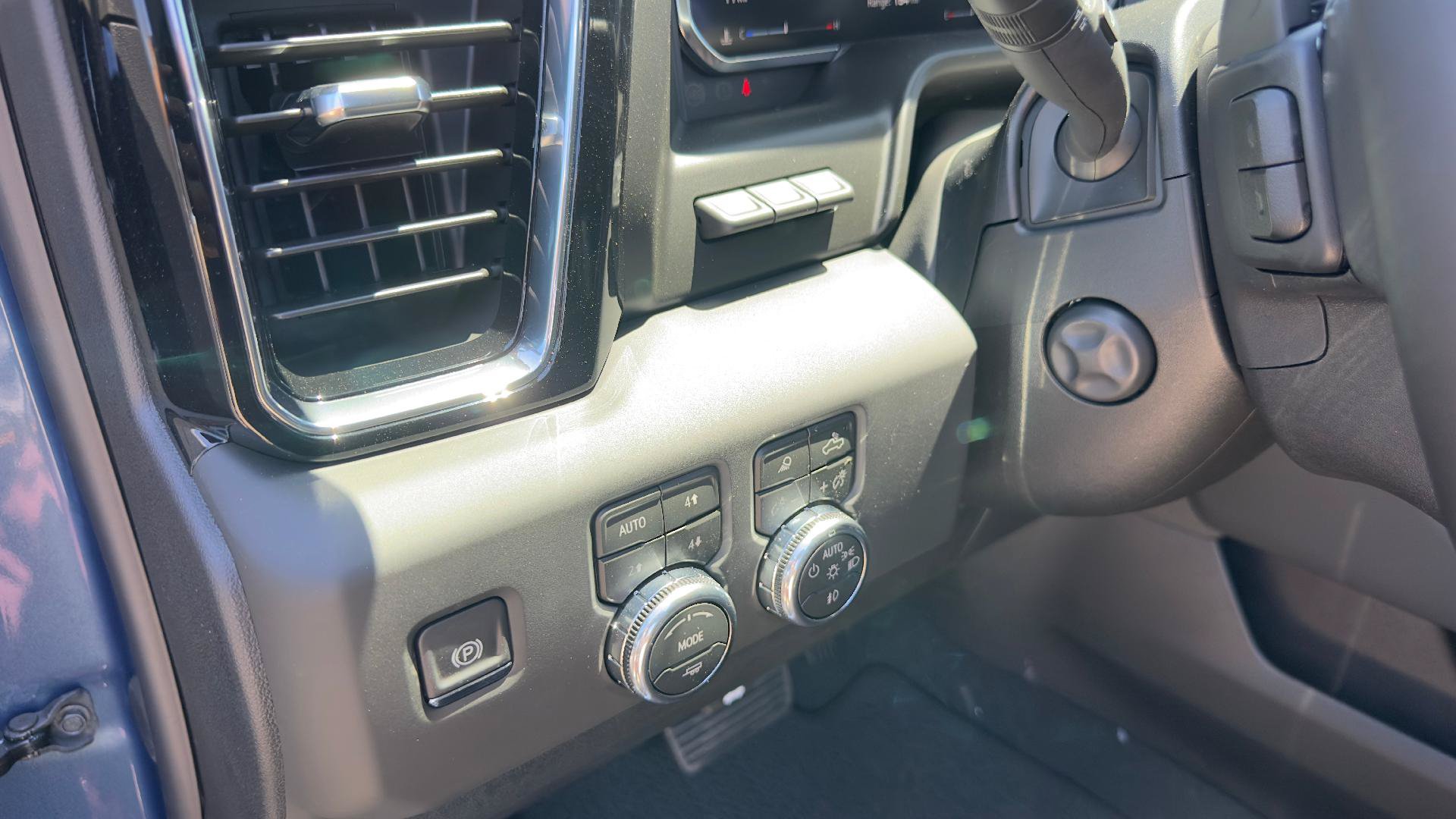 New 2026 GMC Sierra 1500 Denali AWD/4WD image 15