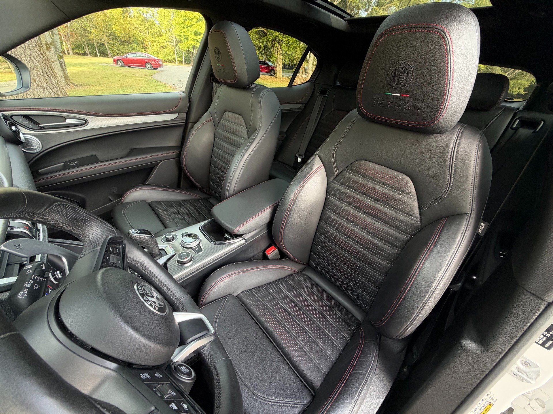 Used 2025 Alfa Romeo Stelvio Tributo Italiano w/ Driving Assist Package AWD/4WD image 10