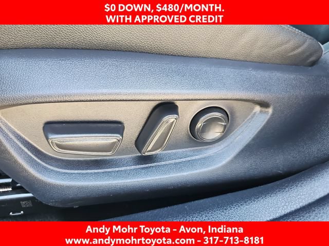 Used 2025 Toyota Camry SE FWD image 13