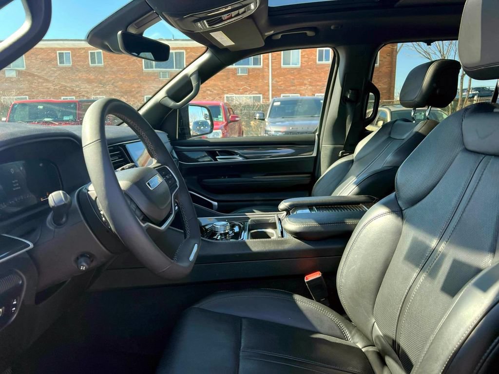 Used 2022 Jeep Wagoneer Series I w/ Convenience Group I AWD/4WD image 20